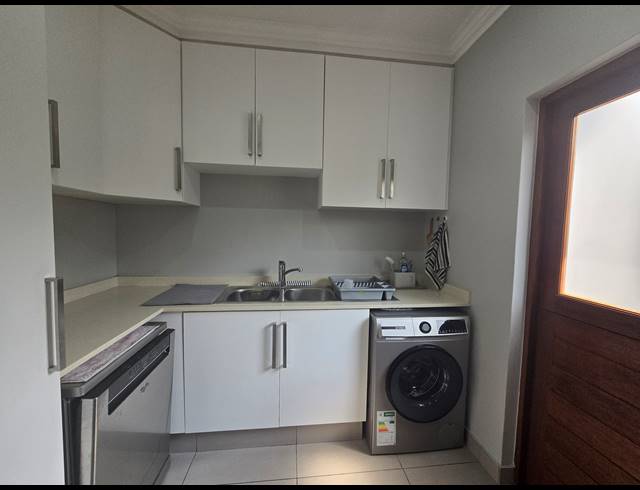 3 BEDROOM HOUSE FOR SALE IN NEW SALT ROCK CITY